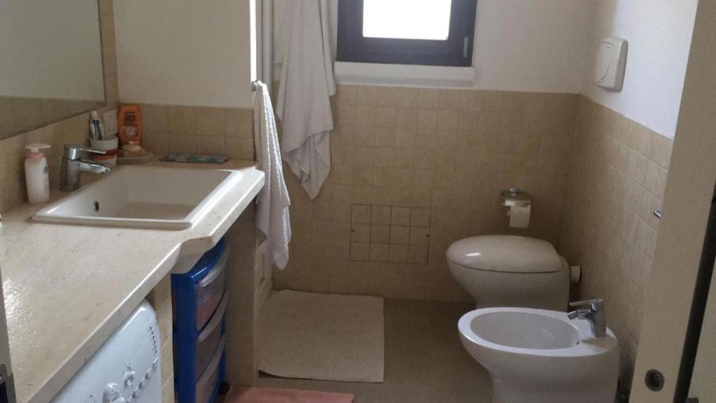 Ferienwohnung Trilocale Con Cortile Budoni Exterior foto
